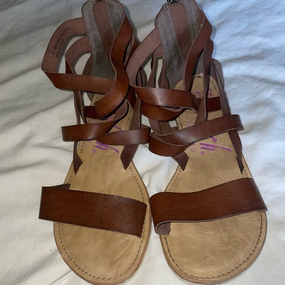 Sandals - Picture 2 of 2